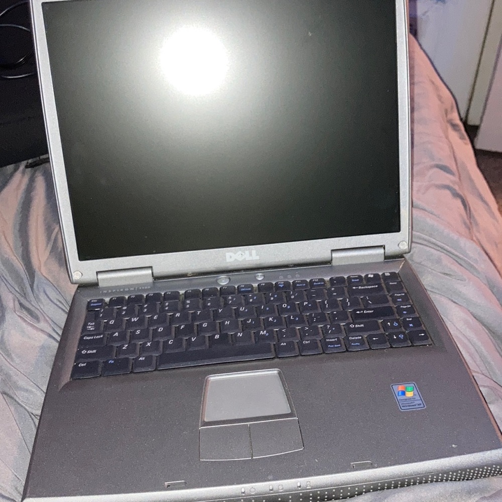 A Dell Microsoft Windows XP Computer - Picture 3 of 4